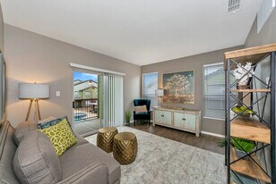 39Nineteen in Wichita Falls, TX - Building Photo