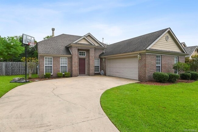 property at 3830 Claiborne Cir