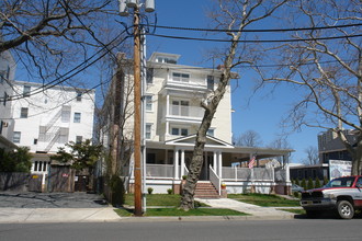 317 6th Ave in Asbury Park, NJ - Foto de edificio - Building Photo