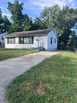 9122 Loganberry Ln in St. Louis, MO - Building Photo