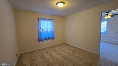 4934 Bel Pre Rd in Rockville, MD - Building Photo - Building Photo