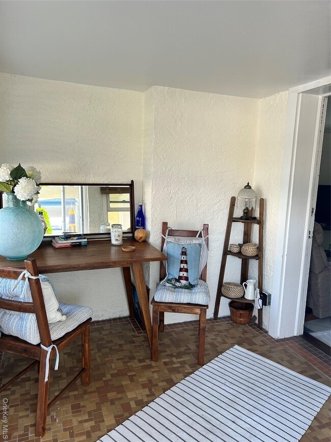 3 Clayton Ave in East Atlantic Beach, NY - Building Photo - Building Photo