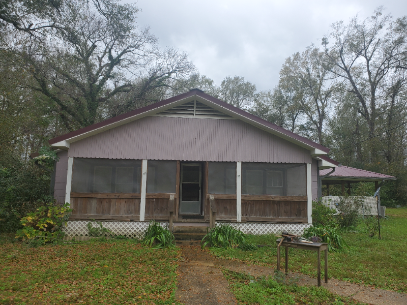 8098 Eleanor Andrews Rd in Deridder, LA - Building Photo