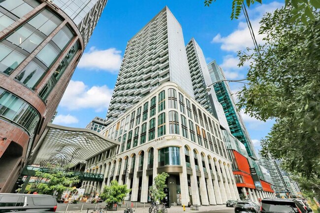 484 Front St W in Toronto, ON - Building Photo - Building Photo