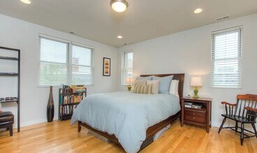 693 N Peoria St in Chicago, IL - Building Photo - Building Photo