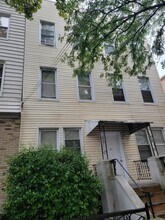 87 Wales Ave in Jersey City, NJ - Building Photo - Building Photo