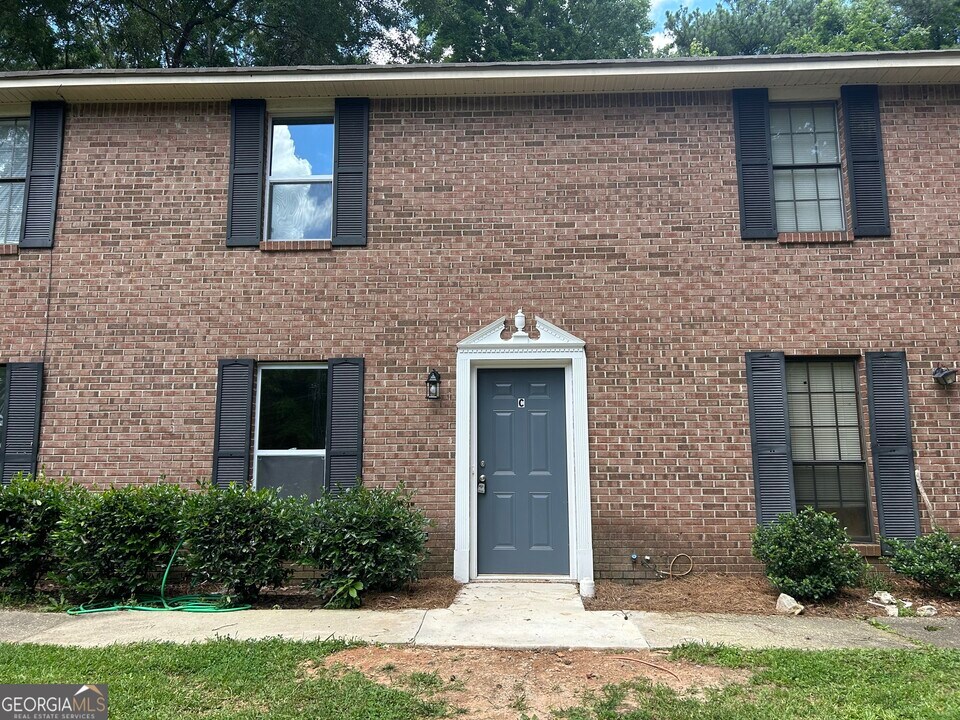 115 Meadowbrook Ct in Fayetteville, GA - Building Photo