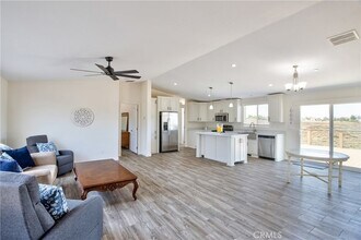 35892 Meadow Ridge Rd in Temecula, CA - Building Photo - Building Photo