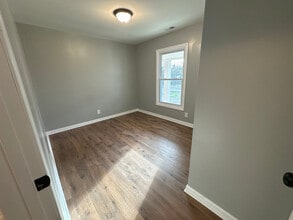 123 S Sam Davis Ave, Unit 2 in Pulaski, TN - Foto de edificio - Building Photo