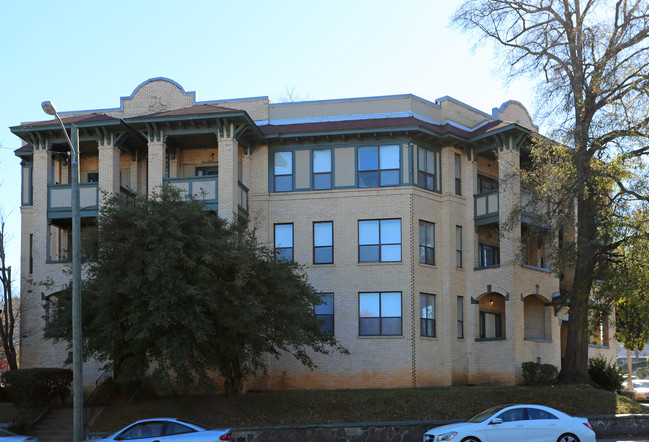 443 NE Ponce De Leon Ave in Atlanta, GA - Foto de edificio - Building Photo