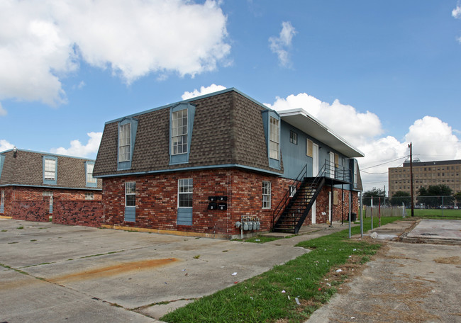 2152-2160 Glasgow Dr in Harvey, LA - Foto de edificio - Building Photo