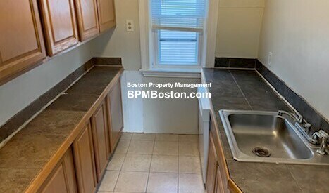 94 Cowper St, Unit 2 in Boston, MA - Foto de edificio - Building Photo