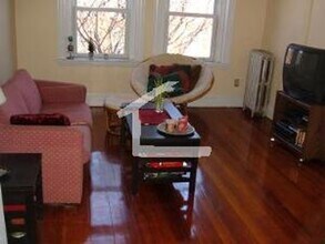 7 Strathmore Rd in Brookline, MA - Building Photo - Building Photo