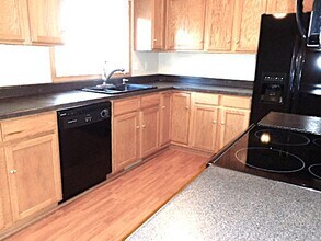 518 Constitution Dr SW in Poplar Grove, IL - Building Photo - Building Photo