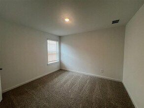 8538 Sandy Coral Ln in Iowa Colony, TX - Building Photo - Building Photo