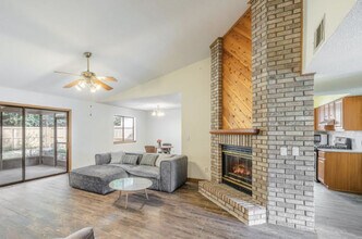 355 Evergreen Ave in Niceville, FL - Building Photo - Building Photo
