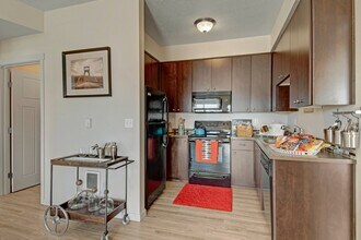 Element 170 Apartments in Beaverton, OR - Building Photo - Building Photo