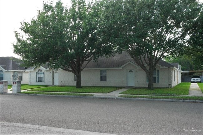 property at 1 La Mancha Dr