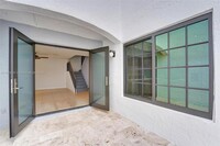 20908 Leeward Ct in Miami, FL - Building Photo - Building Photo