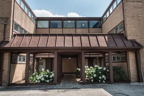 620 S Hough St in Barrington, IL - Building Photo - Building Photo
