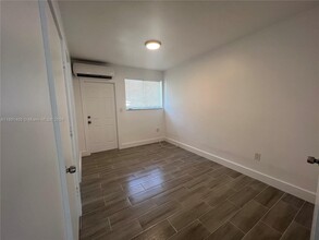 599 NW 33rd St in Miami, FL - Building Photo - Building Photo