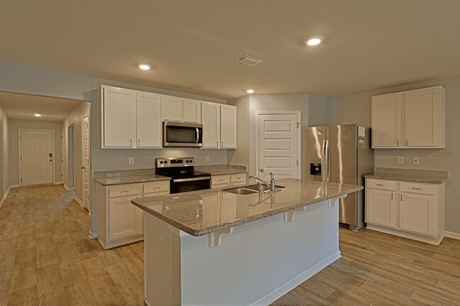 5747 Guinevere Ln in Milton, FL - Building Photo - Building Photo