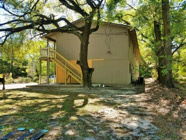 2307 S Fraser St in Georgetown, SC - Foto de edificio - Building Photo