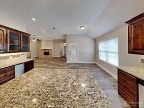 2021 Bay Laurel Dr in Weatherford, TX - Building Photo - Building Photo