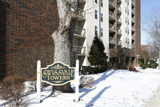 Swissvale Towers in Pittsburgh, PA - Foto de edificio - Building Photo