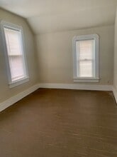 323 SW H St in Grants Pass, OR - Building Photo - Building Photo