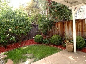 3267 Woodmere Dr in San Jose, CA - Foto de edificio - Building Photo