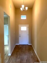 220 E Byrd Blvd in Universal City, TX - Foto de edificio - Building Photo