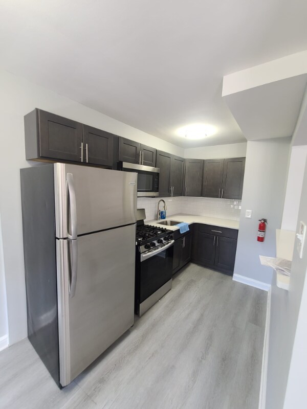 85 S Lansdowne Ave-Unit -2 in Lansdowne, PA - Building Photo - Building Photo