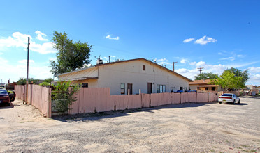 9607 Central NW in Albuquerque, NM - Building Photo - Building Photo