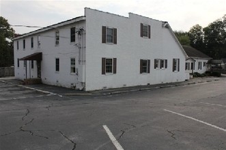 Cambridge Apartments in Toccoa, GA - Building Photo - Building Photo