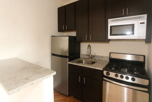 4617 N Paulina St in Chicago, IL - Foto de edificio - Building Photo