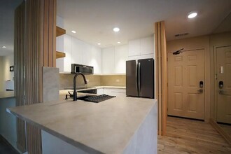 2060 N Rand Rd in Palatine, IL - Building Photo - Building Photo