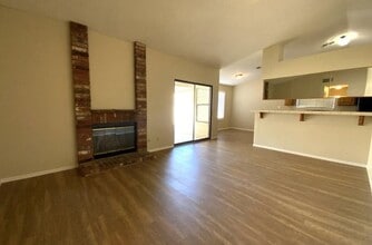4921 Evergreen Glen Dr in Las Vegas, NV - Building Photo - Building Photo