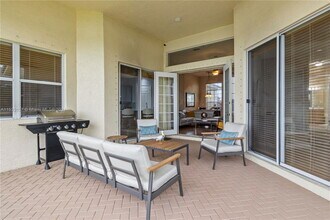 545 SW Lake Manatee Way in Port St. Lucie, FL - Building Photo - Building Photo