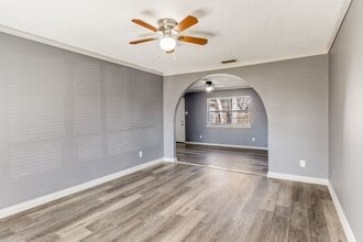 10511 Castlerock Dr in Dallas, TX - Building Photo - Building Photo