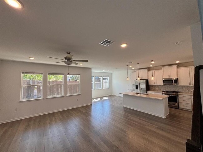 1611 Iberville Dr in Pflugerville, TX - Building Photo - Building Photo