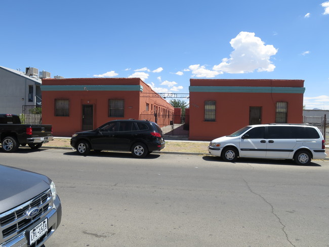 Ruth Apartments in El Paso, TX - Building Photo - Building Photo