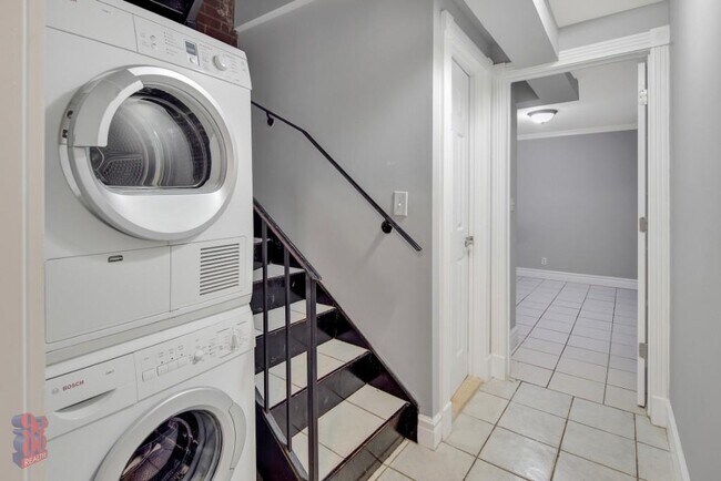 416 E 13th St in New York, NY - Building Photo - Building Photo
