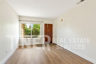 9140 Nasreen Dr in Sacramento, CA - Building Photo - Building Photo