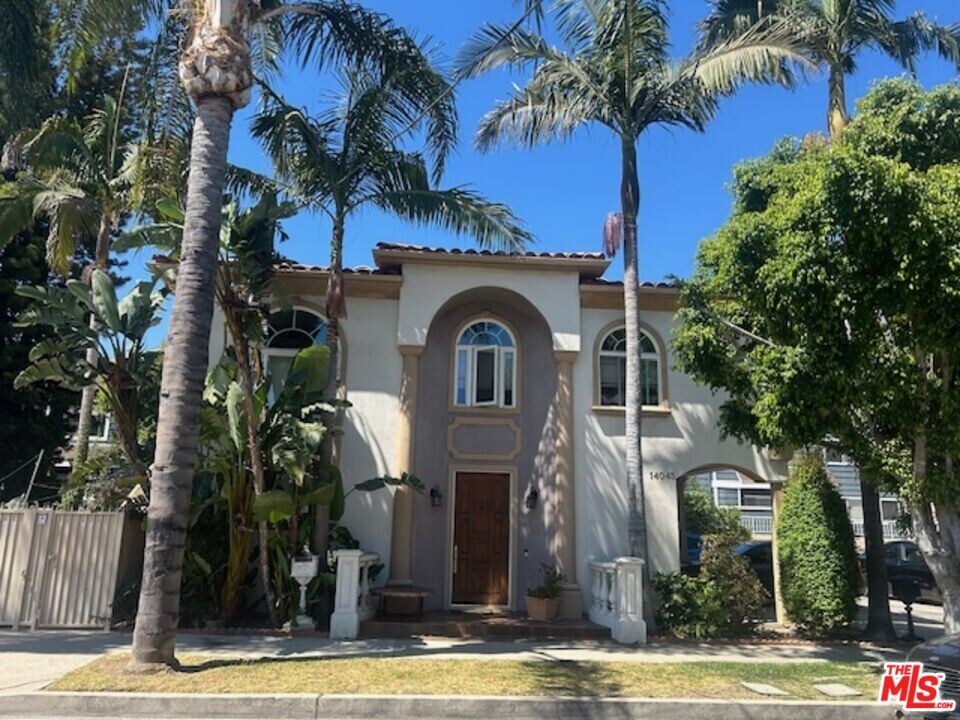 14043 Milbank St in Los Angeles, CA - Building Photo