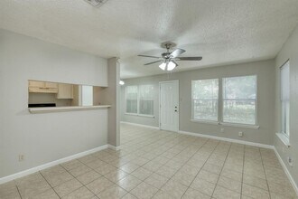 6904 Deep Cir in Austin, TX - Building Photo - Building Photo