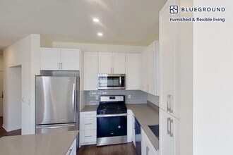 152 Shipyard Dr in Hingham, MA - Foto de edificio - Building Photo