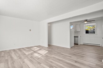 3745 Woodford Ave NW-Unit -Apt 2 in Canton, OH - Building Photo - Building Photo