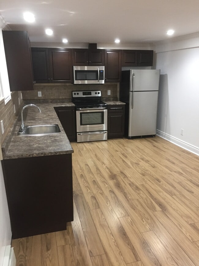 93 Bellwood Ave in Ottawa, ON - Building Photo - Building Photo