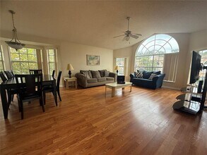 2459 Sweetwater Club Cir in Kissimmee, FL - Building Photo - Building Photo